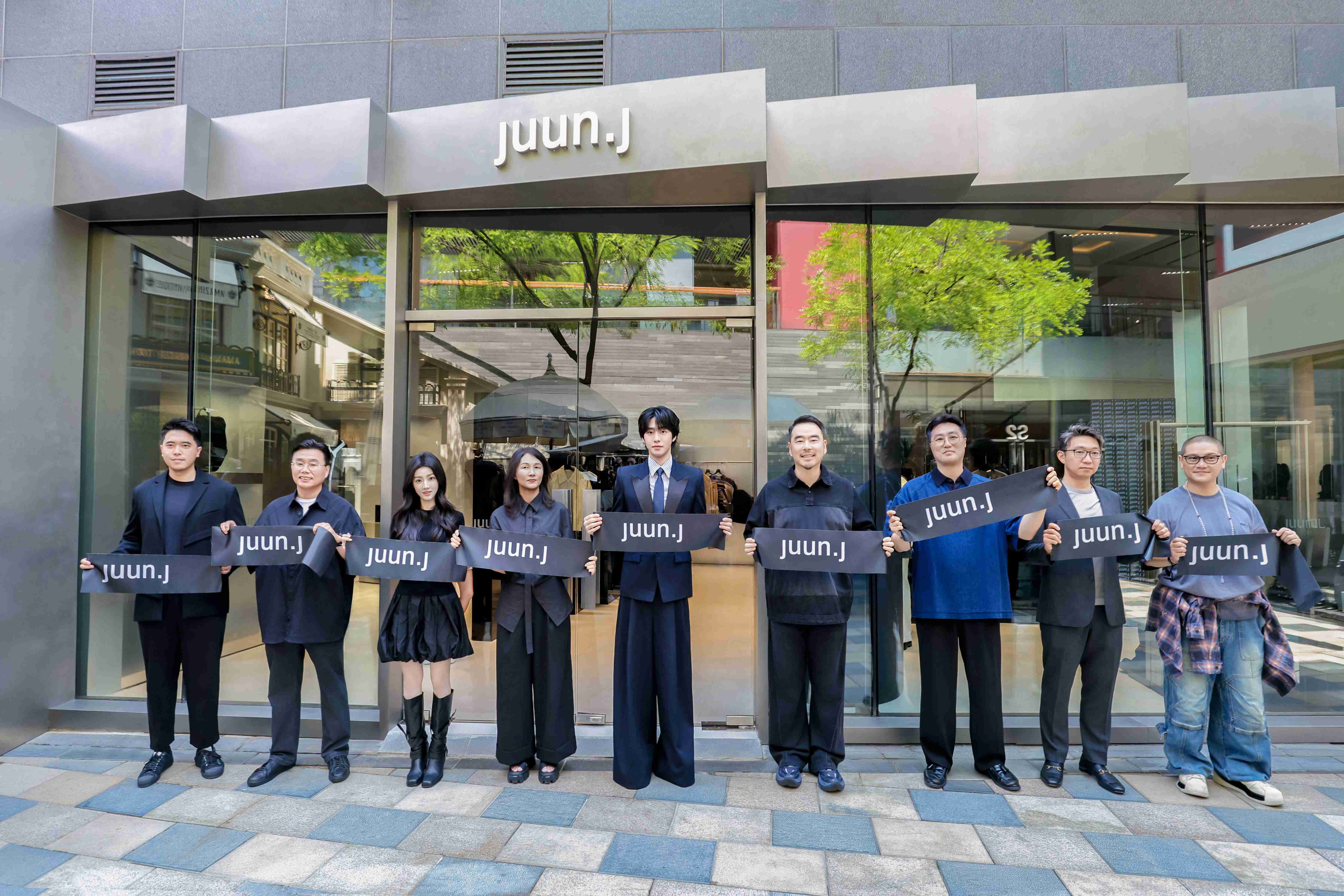 04_Misto Holdings_JUUN.J_Beijing Sanlitun Taikoo Li Store_Ribbon-Cutting Ceremony (1)